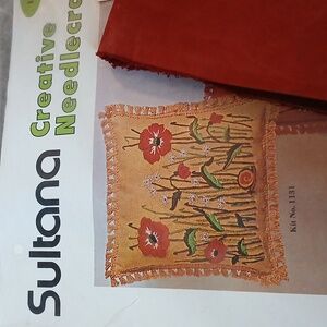 Sultana Creative Needlework kit new decorator pillow Flower Mates crewel MCM